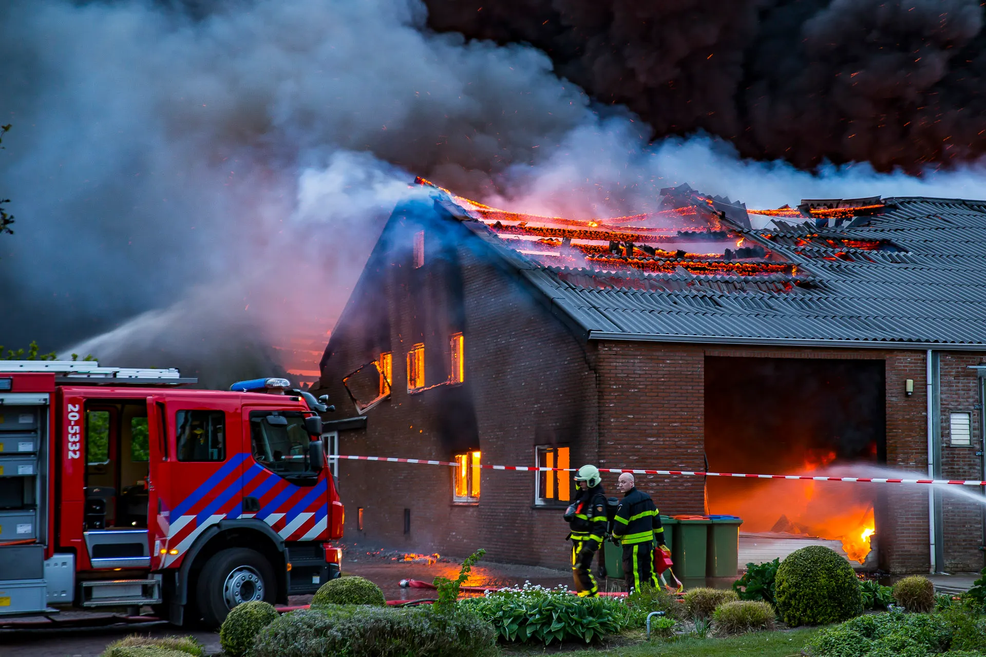 04302017 grote brand bavel 2080