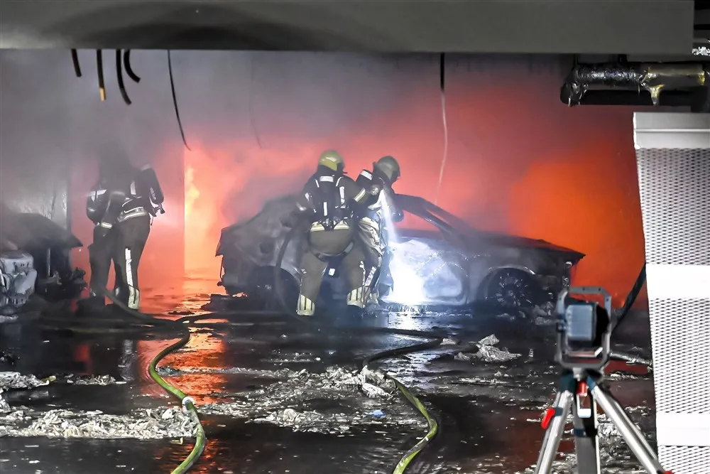 download 119123 s1000x1000