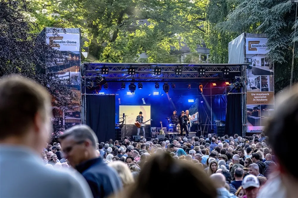 download 131905 s1000x1000