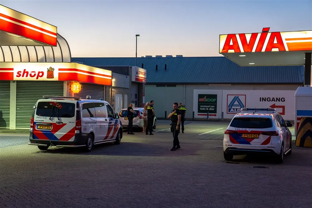 download 99018 s1000x1000