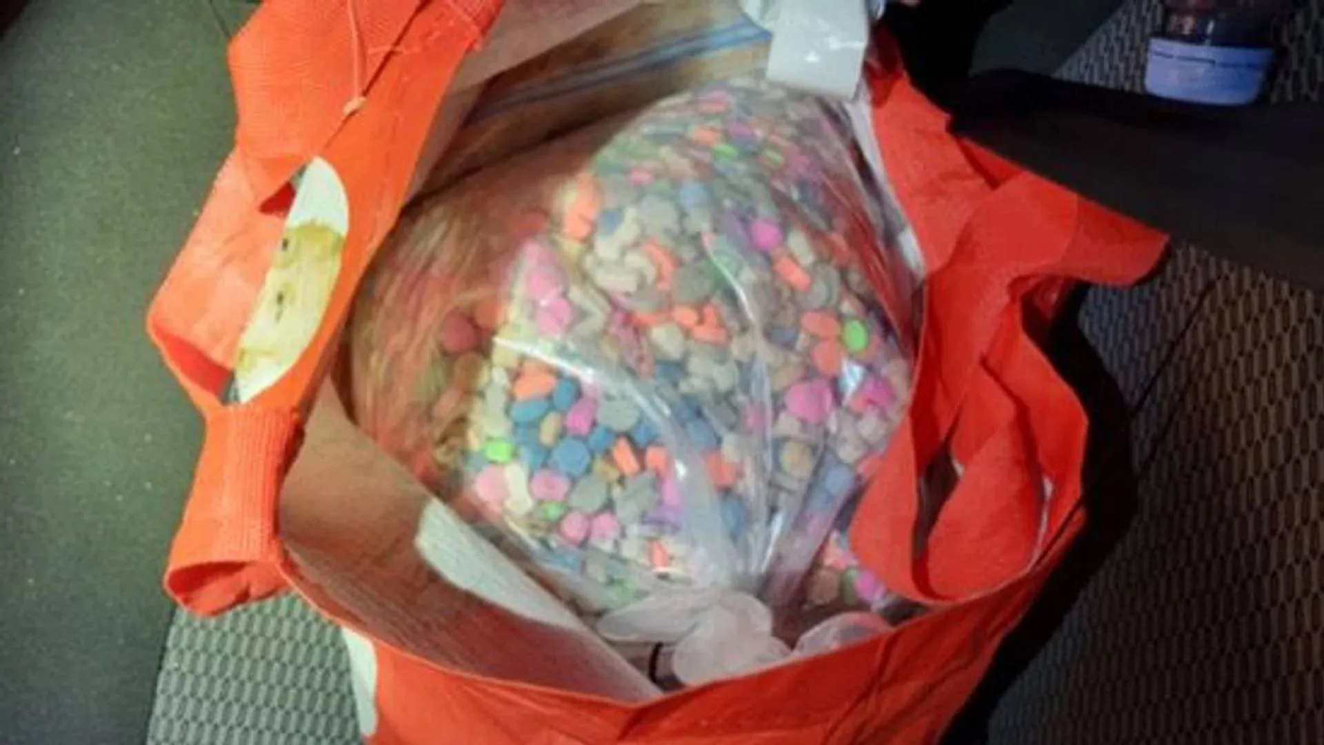 tas met xtc pillen politie landelijke eenheidjpg