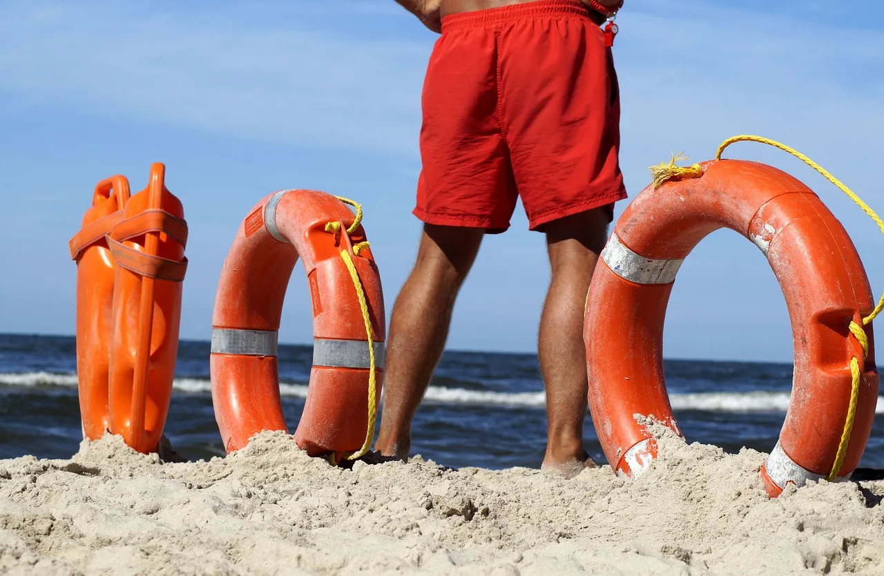 lifeguard g8267c0615 1280