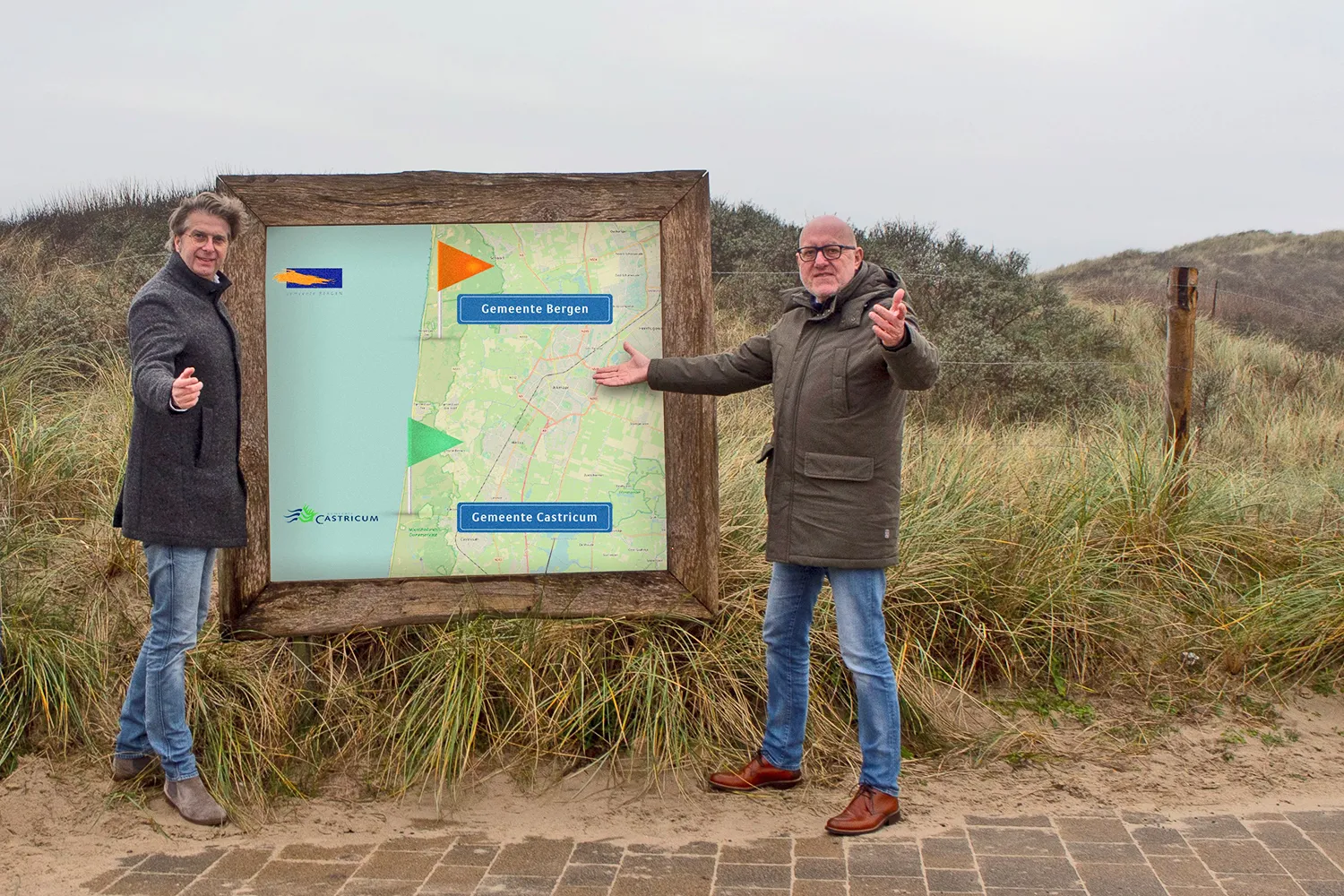 stefan weijman creatief directeur reclame aan de kust en ger welbers directeur alkmaar marketing blij met het winnen van deze mooie opdracht