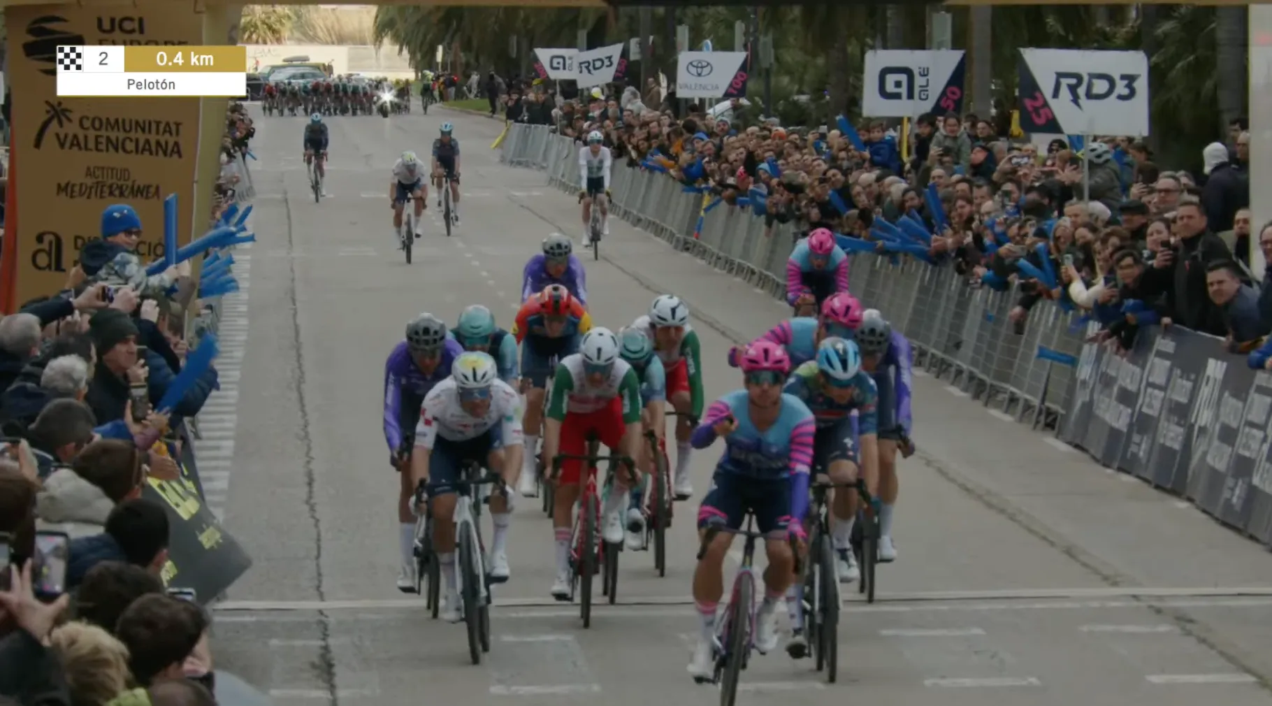 Dylan Groenewegen exhibiéndose en Valencia