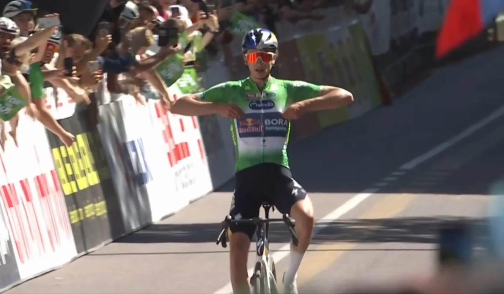 Giulio Pellizzari gana el Tour de los Alpes 2026.