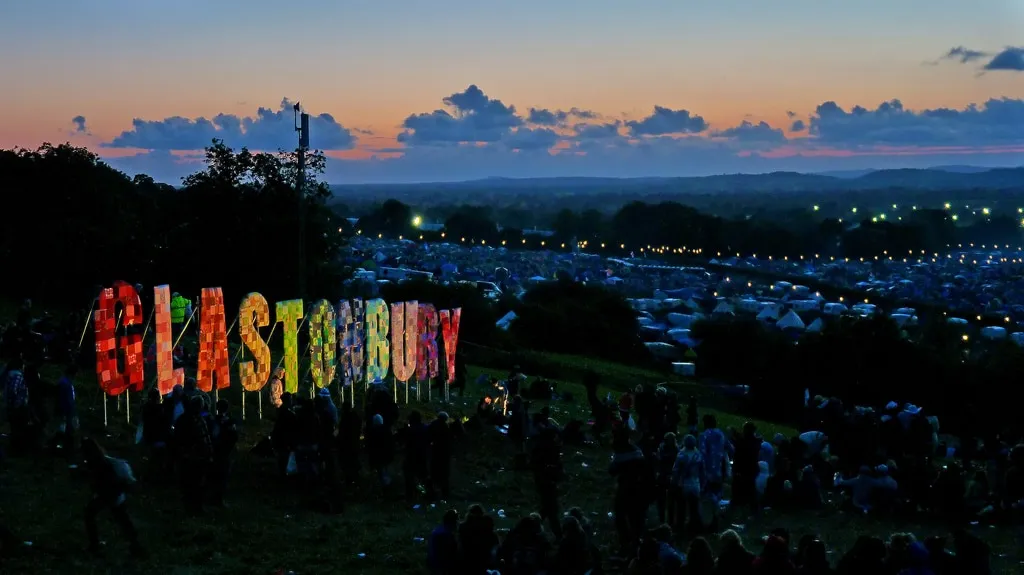 glastonbury festival 2011