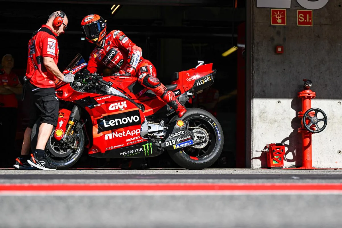 01 francesco bagnaia lgz4859gallery full top lg