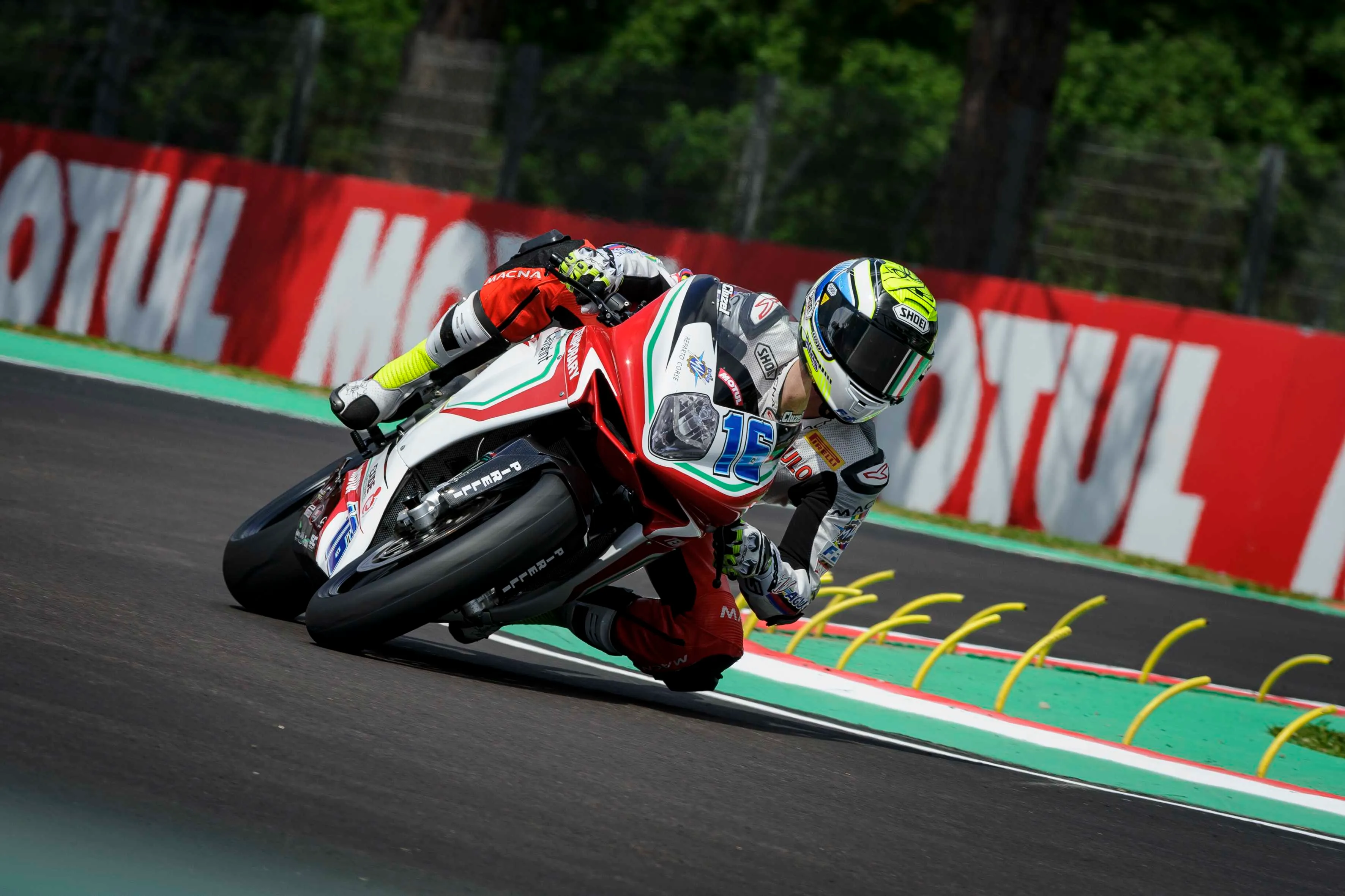 039 p05 cluzel action