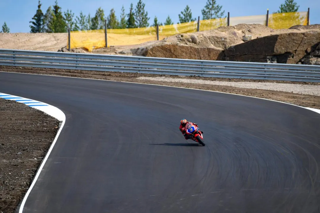 06 stefan bradl ger ds01989gallery full top fullscreen e1566380667894