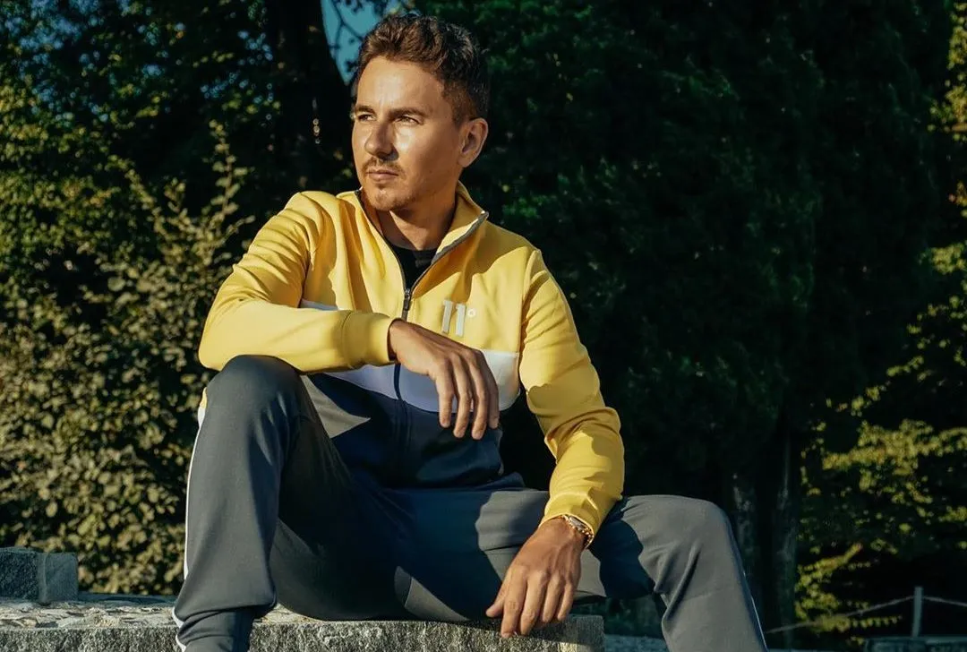 067b26c2 c7d9 4c77 9084 487eb2d5e4f6 1