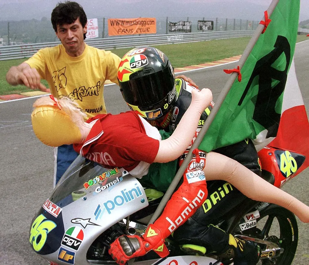 1024px gran premio motociclistico ditalia 1997 classe 125 valentino rossi