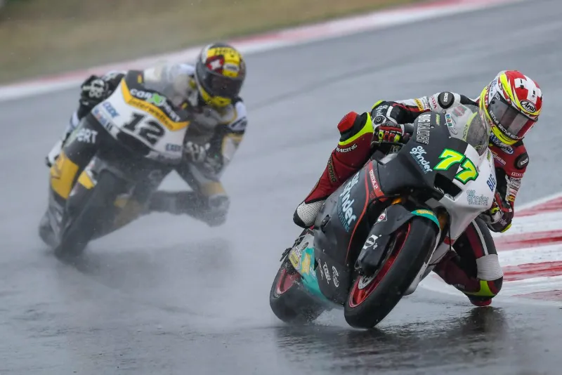 12 thomas luthi sui 77 dominique aegerter sui dsc4356 0