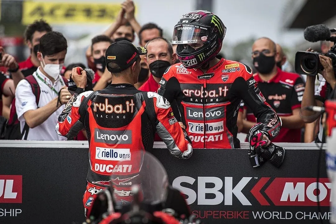 242213488 584312382721491 7545960530327193213 n