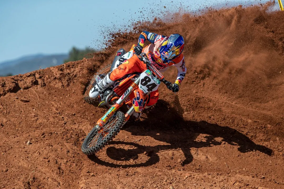 378798 herlings ktm team 2021 jpa p1 5520 e1616149660235