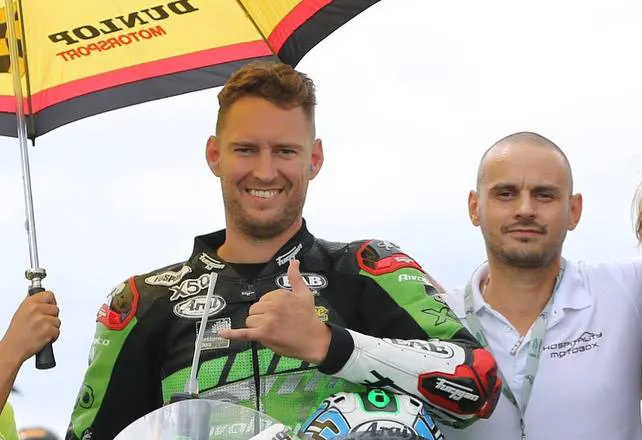 41425603 1916839025029348 7215376917900296192 o