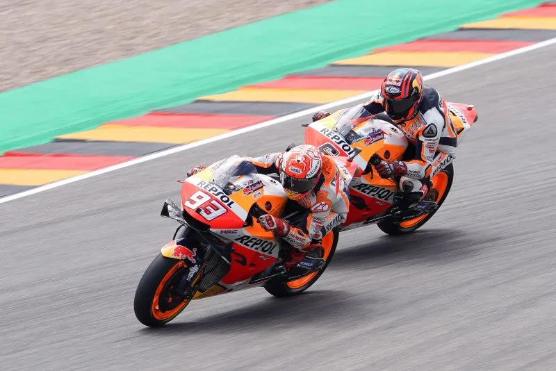 5d20a9d8f12df819356990