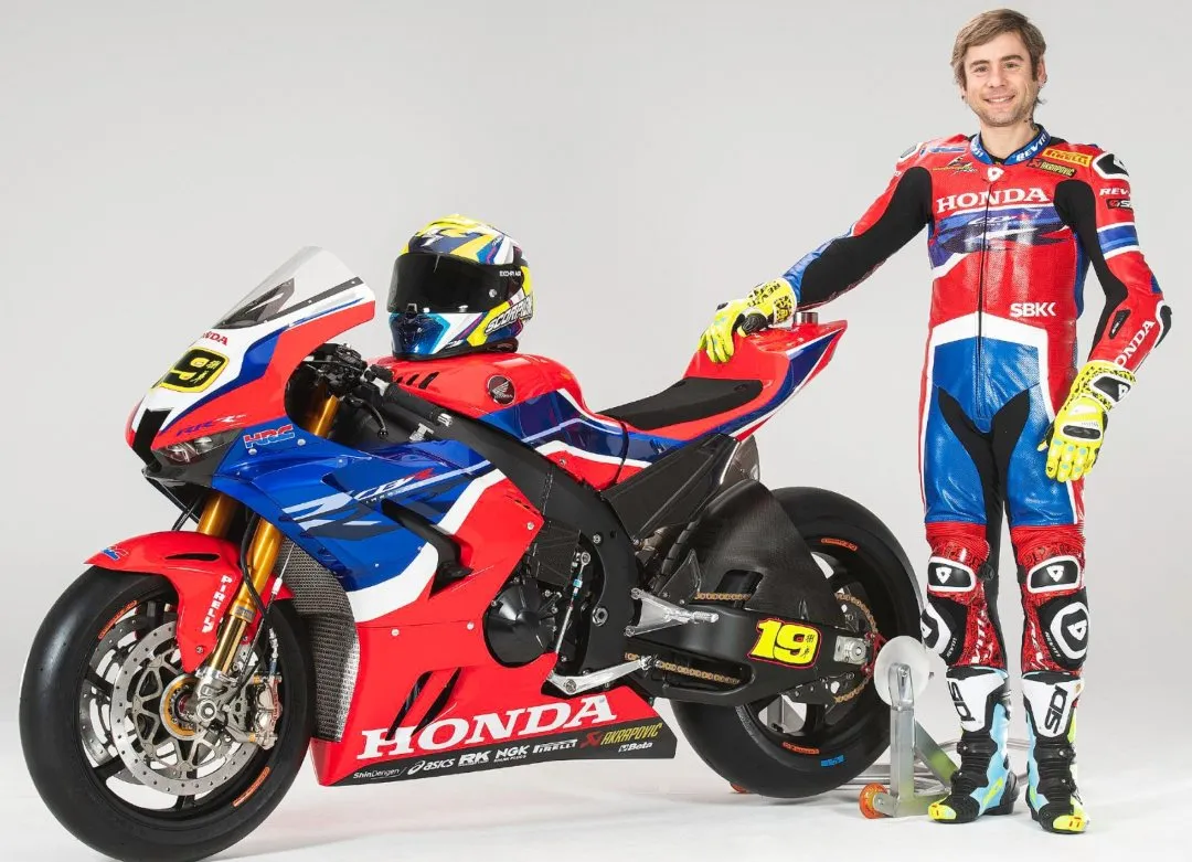 5e4fa6630ce694fa148b75f2 honda cbr1000rr r superbike 2020 alvaro bautista leon haslam 1