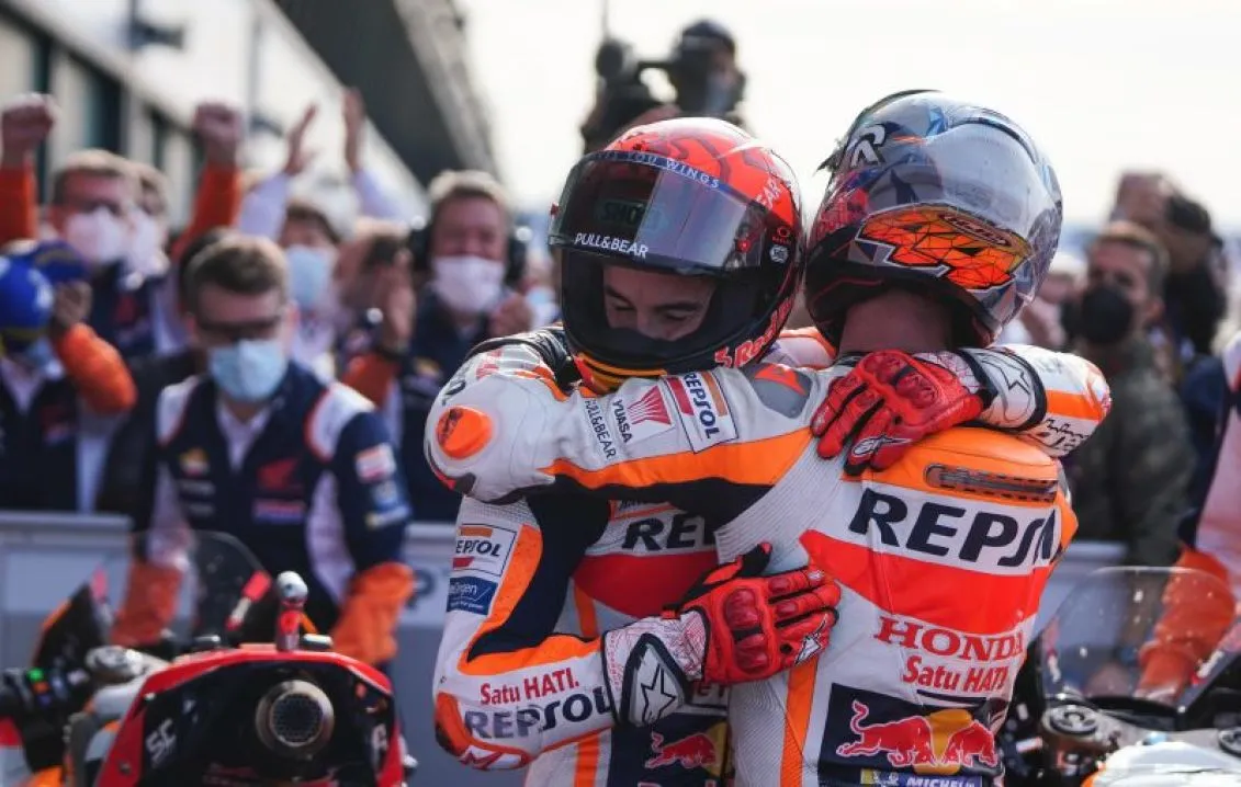 6175778ff1e7b305792873