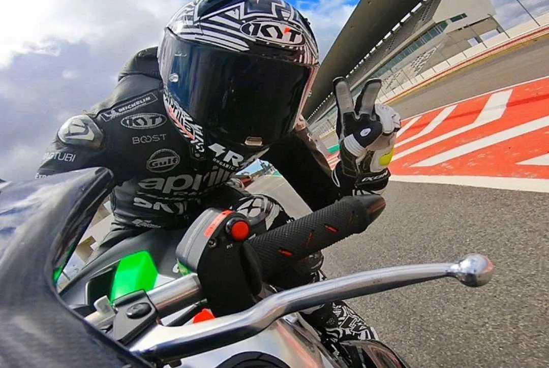 7a265646 727a 411f b489 7527b7fe9d7a 1