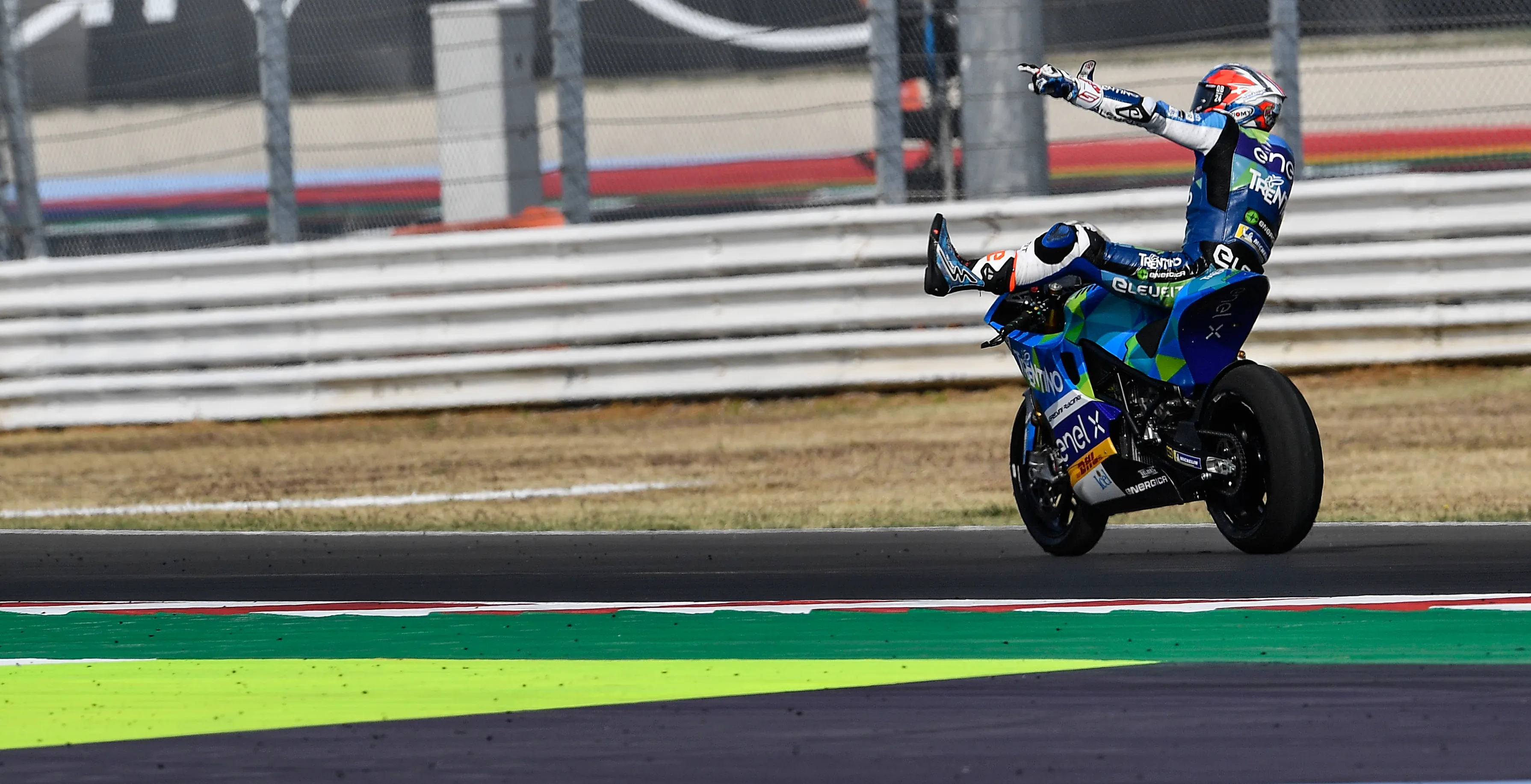 8a1d8de5 f9ed 4230 9ba8 be384abc7cbb