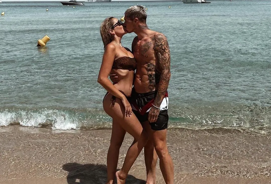 a8cee8a8 6e25 4950 a1cc b5b9b116a8b4 1 1