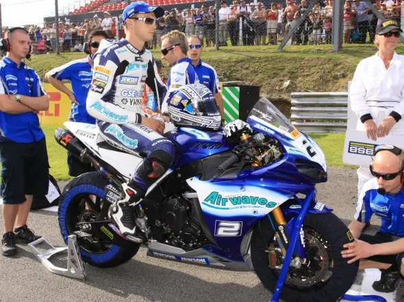 airwaves yamaha leon camier grid