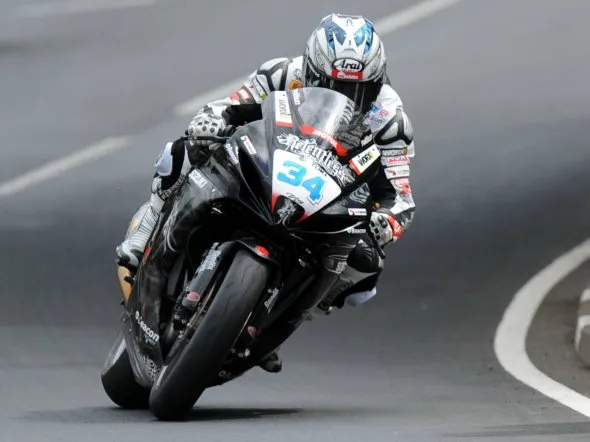 alastair seeley race1 supersport nw200 2011