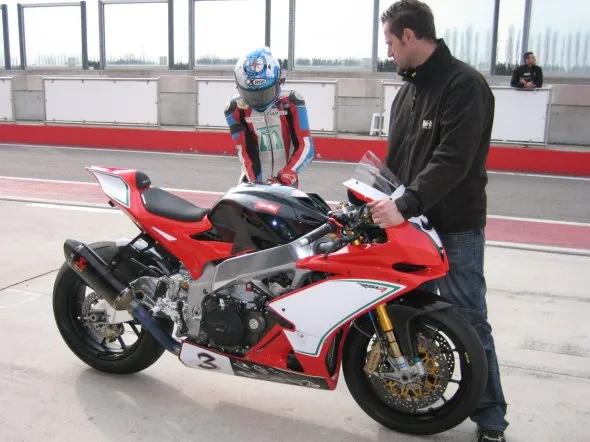 alessio corradi test aprilia