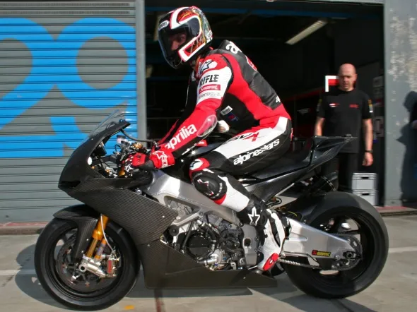 alex hofmann pit box monza test