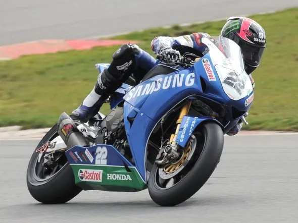 alex lowes snetterton fp1 2013