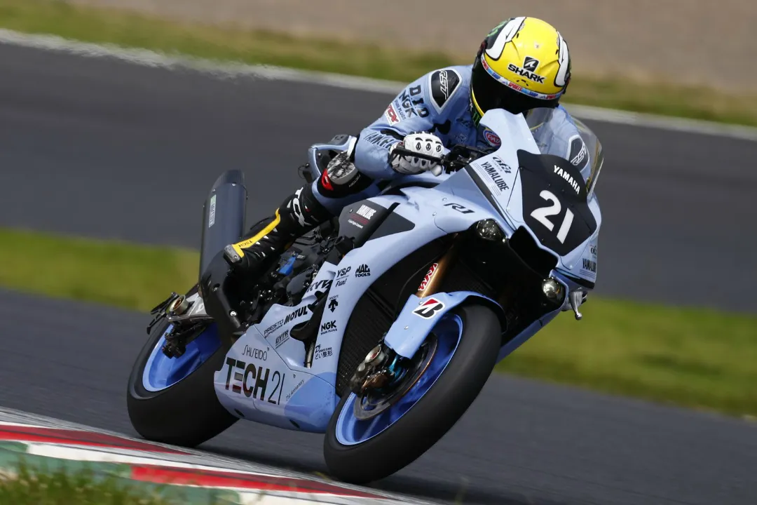 alex lowes tech21 yamaha test suzuka