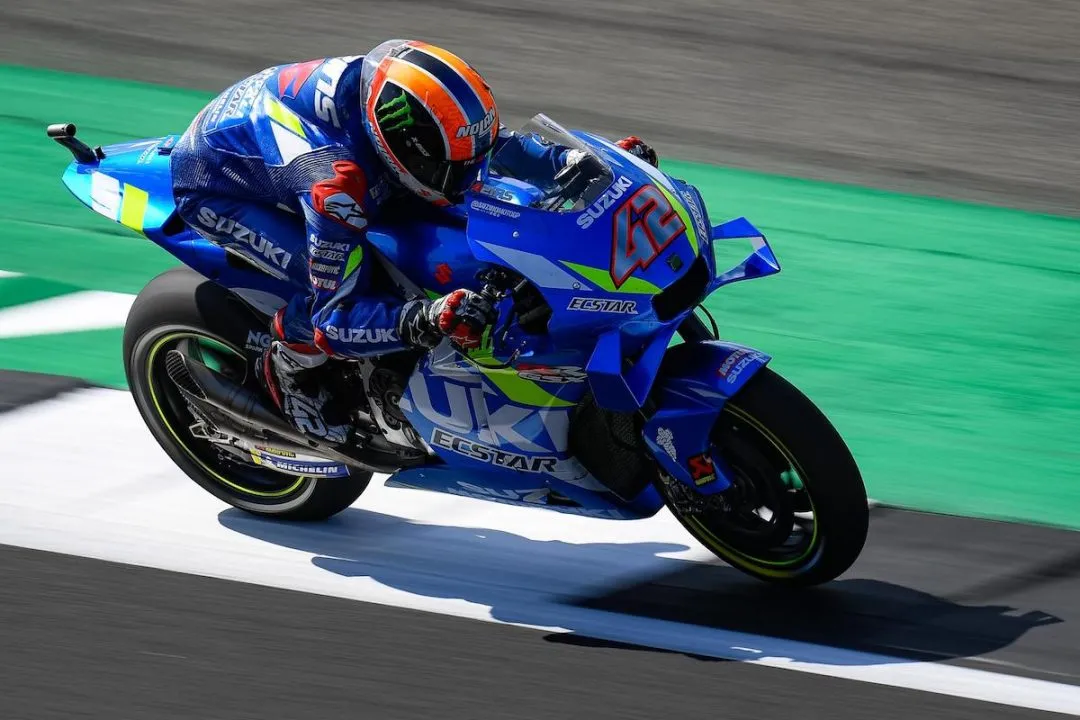 alex rins motogp angleterre 2019 e1566737563311
