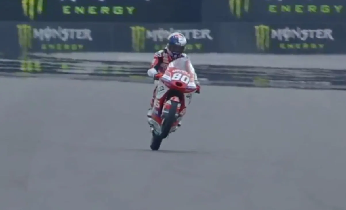 alonso win moto3 silverstone