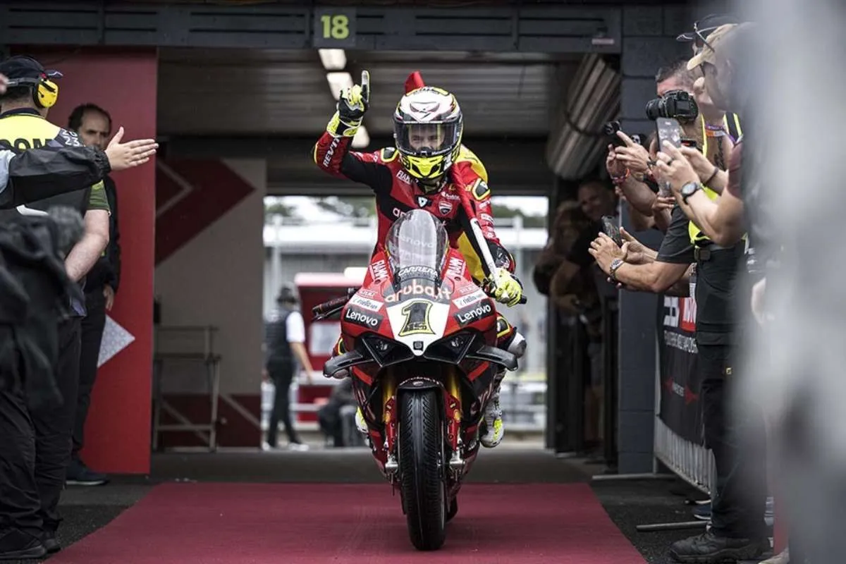 alvaro bautista 10