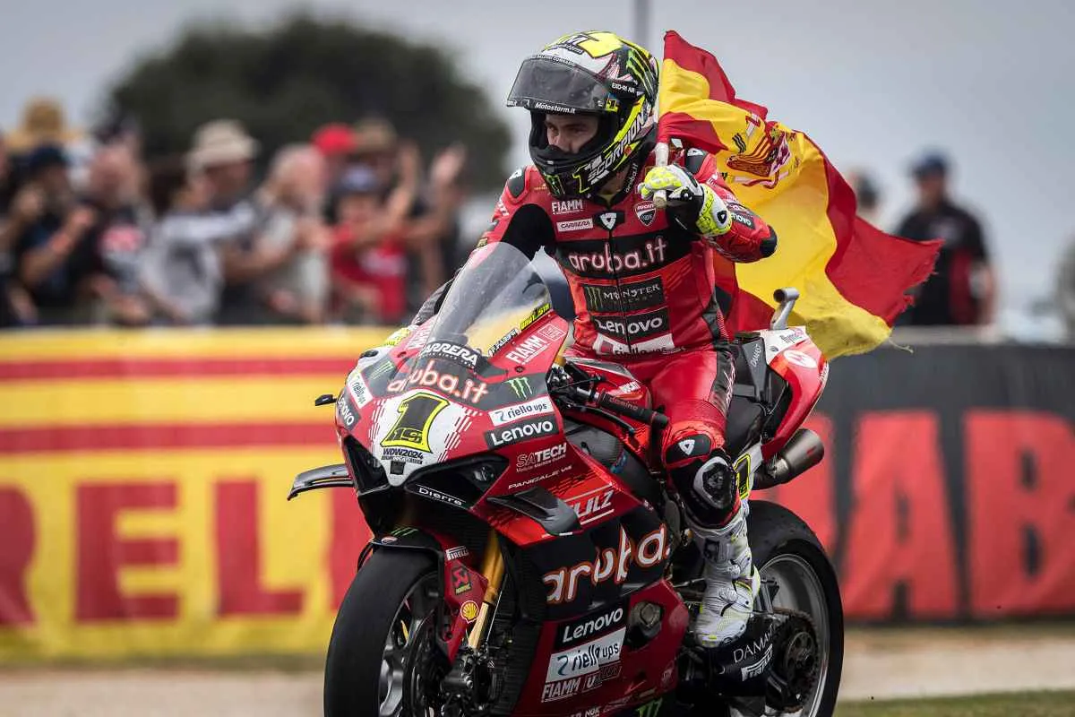 alvaro bautista 3