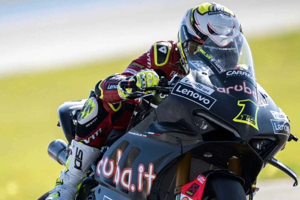 alvaro bautista 4