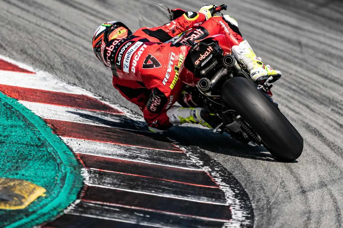 alvaro bautista 4