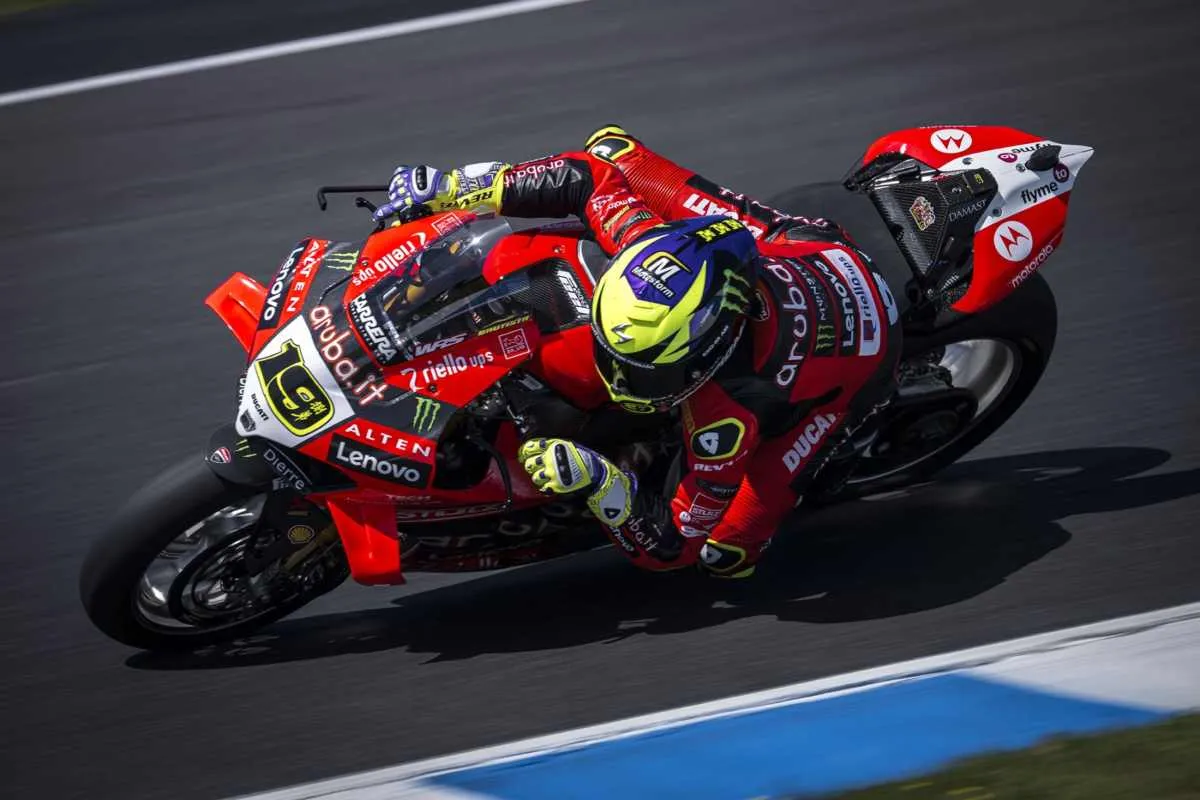 alvaro bautista ducati superbike 2