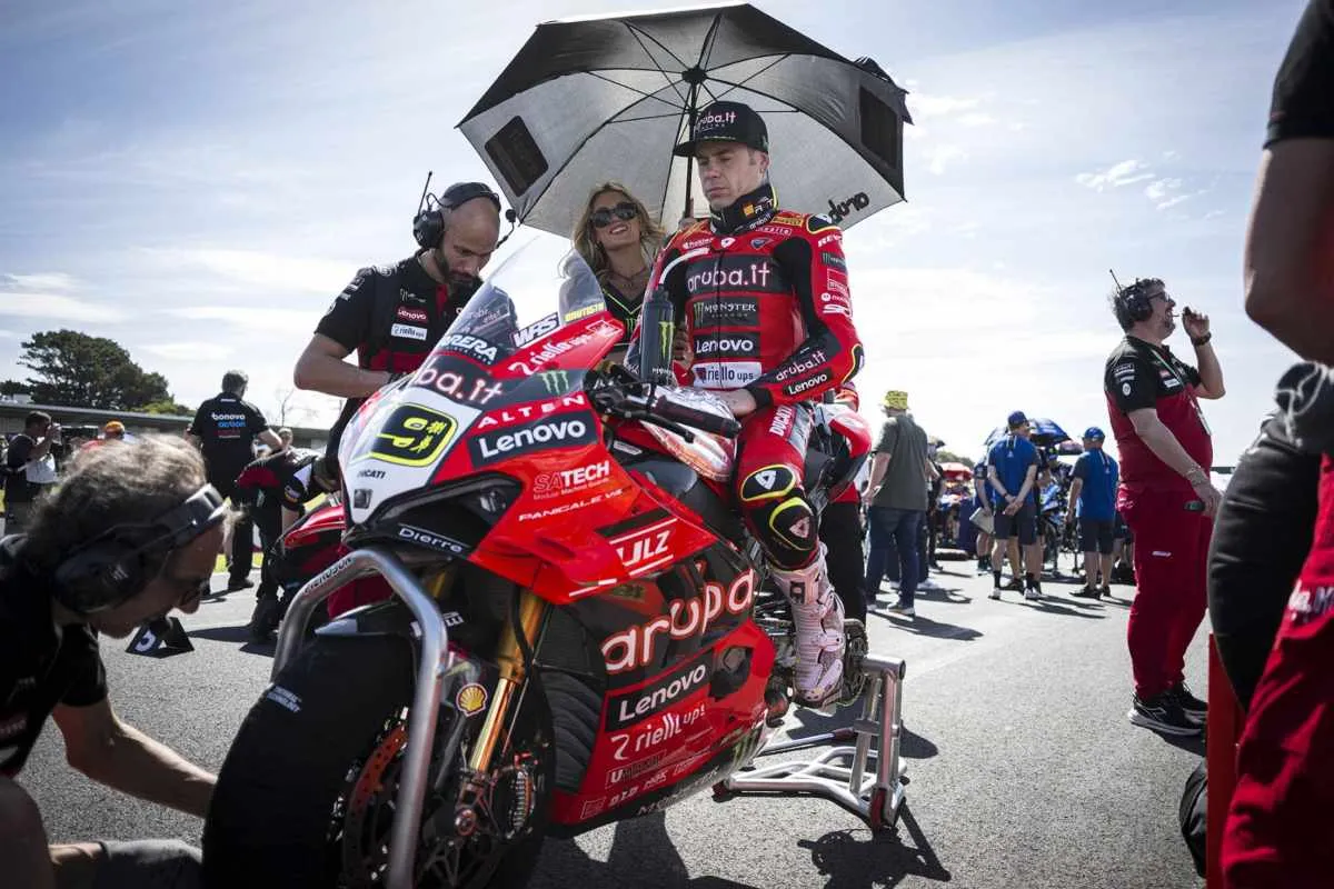 alvaro bautista ducati superbike 3