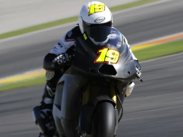 alvaro bautista test suzuki valencia 09