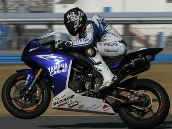 ama josh hayes daytona tire test 2011