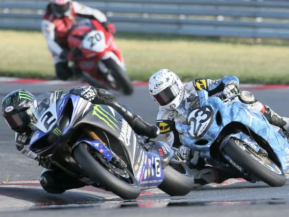 ama superbike new jersey 2013 action battle
