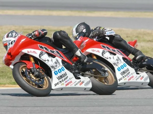 ama supersport battle daytona ltd yamaha 2011