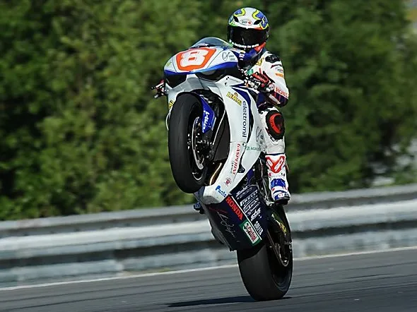 andrea antonelli stock1000 nurburgring prove1