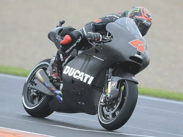 andrea dovizioso ducati gp12 test