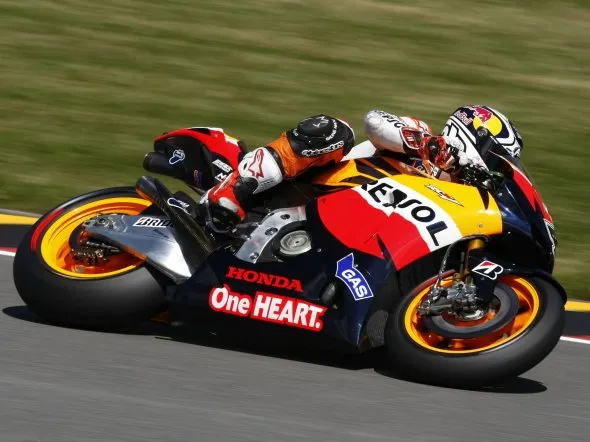 andrea dovizioso qualifiche motogp sachsenring 2011