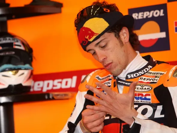 andrea dovizioso repsol honda box
