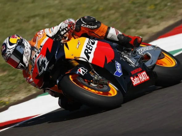 andrea dovizioso test mugello 2011 1