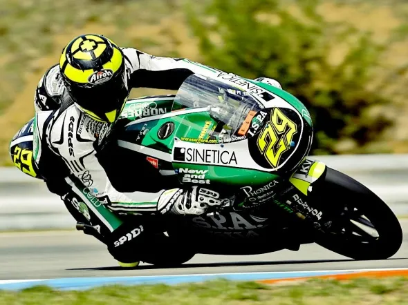 andrea iannone brno gara 125cc