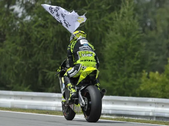 andrea iannone moto2 brno post 2011